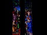 [Cliquez pour agrandir : 70 Kio] Anglet - L'église Sainte-Marie : vitrail représentant la Nativité.