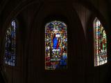 [Cliquez pour agrandir : 78 Kio] Versailles - La cathédrale Saint-Louis : les vitraux au dessus du chœur.