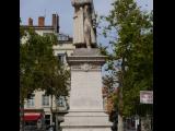 [Cliquez pour agrandir : 116 Kio] Lyon - La statue de Joseph Marie Jacquard.