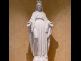 [Cliquez pour agrandir : 63 Kio] Oakland - The cathedral of Christ the Light: the crypt: statue of Virgin Mary.