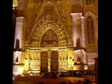 [Cliquez pour agrandir : 107 Kio] Rodez - La cathédrale Notre-Dame, de nuit.