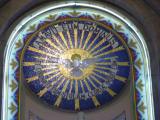 [Cliquez pour agrandir : 110 Kio] Rio de Janeiro - L'église Saint-Antoine-des-Pauvres : le chœur : mosaïque représentant l'Esprit Saint.