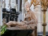 [Cliquez pour agrandir : 95 Kio] Saint-Omer - La cathédrale Notre-Dame : gisant.