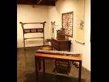 [Cliquez pour agrandir : 68 Kio] Shanghai - Le Shanghai Museum : meubles traditionnels.