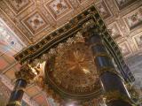 [Cliquez pour agrandir : 154 Kio] Rome - La basilique Sainte-Marie-Majeure : le baldaquin.