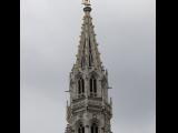 [Cliquez pour agrandir : 43 Kio] Bruxelles - La Grand-Place : l'hôtel de ville : la flèche.