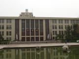 [Cliquez pour agrandir : 71 Kio] Xi'an - L'Université Jiaotong : bâtiment du campus.