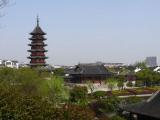 [Cliquez pour agrandir : 86 Kio] Suzhou - La pagode Ruiguang : vue générale depuis le site de Panmen.