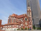 [Cliquez pour agrandir : 105 Kio] Dallas - The cathedral of Our Lady of Guadalupe: general view.