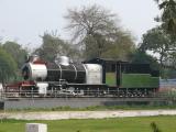 [Cliquez pour agrandir : 156 Kio] Agra - La gare d'Agra Cantonment : locomotive à vapeur.