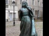 [Cliquez pour agrandir : 104 Kio] Nantes - Statue d'Anne de Bretagne.