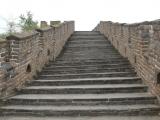 [Cliquez pour agrandir : 104 Kio] Mutianyu - La grande muraille : escalier.