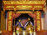 [Cliquez pour agrandir : 128 Kio] Shanghai - Le temple de Chenghuang : un des autels.