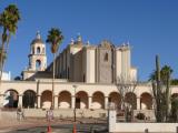 [Cliquez pour agrandir : 87 Kio] Tucson - Saint Augustine cathedral: the back part.
