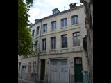 [Cliquez pour agrandir : 87 Kio] Douai - La place du Marché-au-Poisson : maisons.