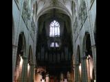 [Cliquez pour agrandir : 105 Kio] Lyon - L'église Saint-Nizier : l'entrée et l'orgue.