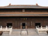 [Cliquez pour agrandir : 97 Kio] Pékin - Le parc Beihai : la salle du roi céleste.