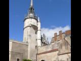 [Cliquez pour agrandir : 81 Kio] Auxerre - La tour de l'horloge : vue générale.