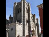 [Cliquez pour agrandir : 97 Kio] Ávila - La cathédrale : la façade.