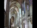 [Cliquez pour agrandir : 110 Kio] Auxerre - La cathédrale Saint-Étienne : le déambulatoire.