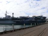 [Cliquez pour agrandir : 76 Kio] San Diego - The port: the aircraft carrier USS Midway.