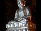 [Cliquez pour agrandir : 79 Kio] Shanghai - Le temple de Jing'An : grande statue du Bouddha.