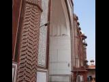 [Cliquez pour agrandir : 150 Kio] Agra - La mosquée Jama Masjid : la façade.