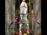 [Cliquez pour agrandir : 119 Kio] Shanghai - She Shan : statue de la Vierge de Lourdes.