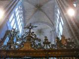 [Cliquez pour agrandir : 111 Kio] Ávila - La cathédrale : la nef et le jubé.