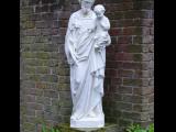 [Cliquez pour agrandir : 102 Kio] Godewaersvelde - L'abbaye Sainte-Marie du Mont des Cats : statue de Saint-Joseph et de l'Enfant Jésus.