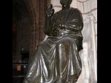 [Cliquez pour agrandir : 92 Kio] Lyon - L'église Saint-Nizier : statue de Saint Pierre.