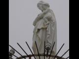 [Cliquez pour agrandir : 53 Kio] Biarritz - La statue du Rocher de la Vierge.