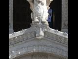 [Cliquez pour agrandir : 92 Kio] Lyon - La basilique Notre-Dame-de-Fourvière : l'extérieur : le lion de Juda.