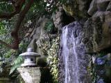 [Cliquez pour agrandir : 145 Kio] Austin - Zilker Botanical Garden: waterfall in the Japanese garden.