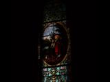 [Cliquez pour agrandir : 44 Kio] Arbonne - L'église Saint-Laurent : vitrail du chœur.