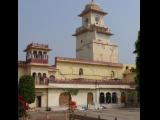 [Cliquez pour agrandir : 102 Kio] Jaipur - Le palais de la cité.
