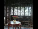 [Cliquez pour agrandir : 116 Kio] Suzhou - Le jardin du maître des filets : intérieur d'un bâtiment.