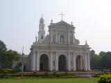 [Cliquez pour agrandir : 82 Kio] Agra - La cathédrale de l'Immaculée Conception : vue générale.