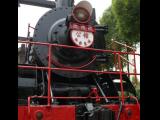 [Cliquez pour agrandir : 101 Kio] Nankin - Locomotive à vapeur devant un restaurant.