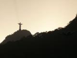 [Cliquez pour agrandir : 24 Kio] Rio de Janeiro - La statue du Christ Rédempteur sur le Corcovado : vue générale.