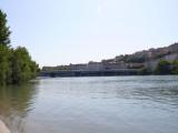 [Cliquez pour agrandir : 68 Kio] Lyon - Les rives du Rhône.