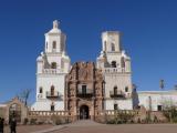 [Cliquez pour agrandir : 74 Kio] Tucson - Mission San Xavier: front view.