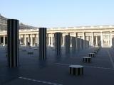 [Cliquez pour agrandir : 68 Kio] Paris - Le Palais Royal : les colonnes de Buren.