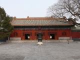 [Cliquez pour agrandir : 101 Kio] Pékin - Le parc Beihai : la salle du roi céleste.