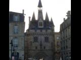 [Cliquez pour agrandir : 66 Kio] Bordeaux - La porte Cailhau : vue générale.