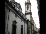 [Cliquez pour agrandir : 78 Kio] Rio de Janeiro - L'église Sainte-Croix-des-Militaires : le flanc et le clocher.