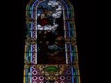 [Cliquez pour agrandir : 105 Kio] Rio de Janeiro - L'église Saint-Antoine-des-Pauvres : vitrail représentant la vie de Saint Antoine.