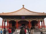 [Cliquez pour agrandir : 85 Kio] Pékin - La Cité interdite : la salle de l'harmonie parfaite : vue générale.