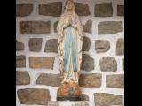 [Cliquez pour agrandir : 132 Kio] Noadih - L'église de la Sainte-Famille : statue de la Vierge.