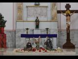 [Cliquez pour agrandir : 107 Kio] Monterrey - L'église Señora de la Luz : l'autel et la crèche.